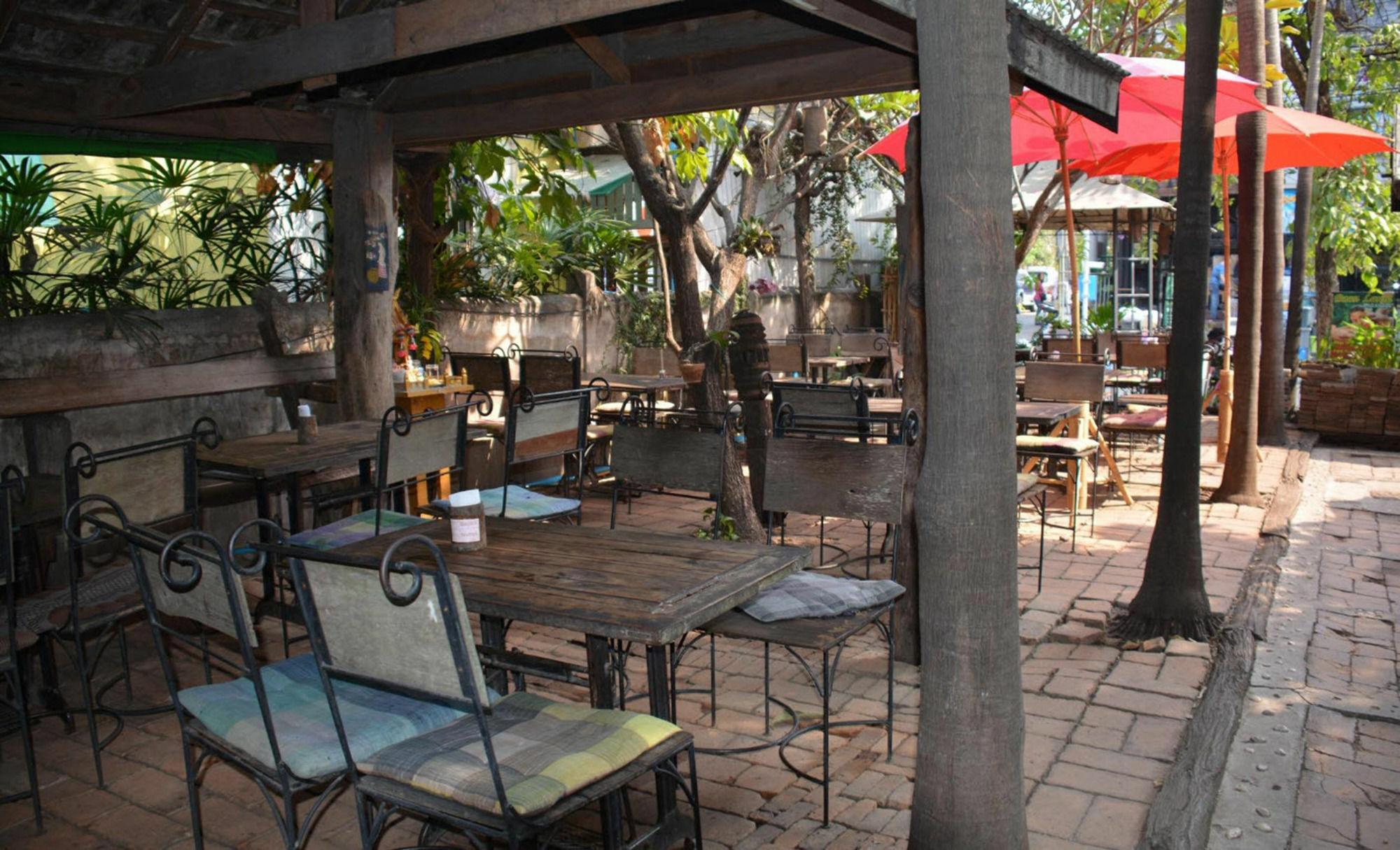 Baanlansa Bed&Bar Hotel Chiang Mai Buitenkant foto